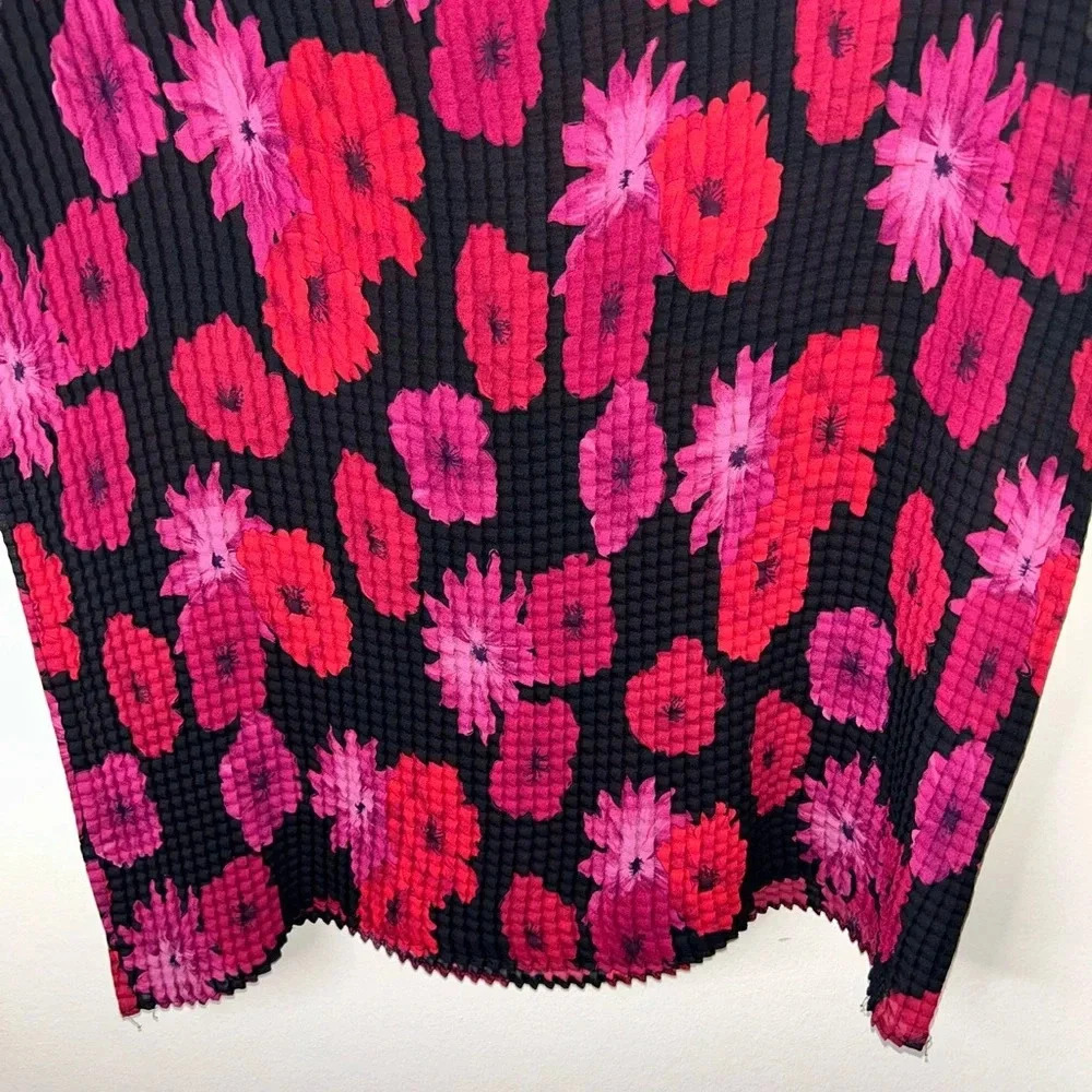๐Size 1X Flowered design Shirt ๐ - Picture 4 of 6